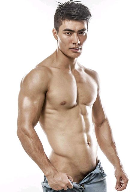 ถอดโชว์เรือนร่าง 2130
