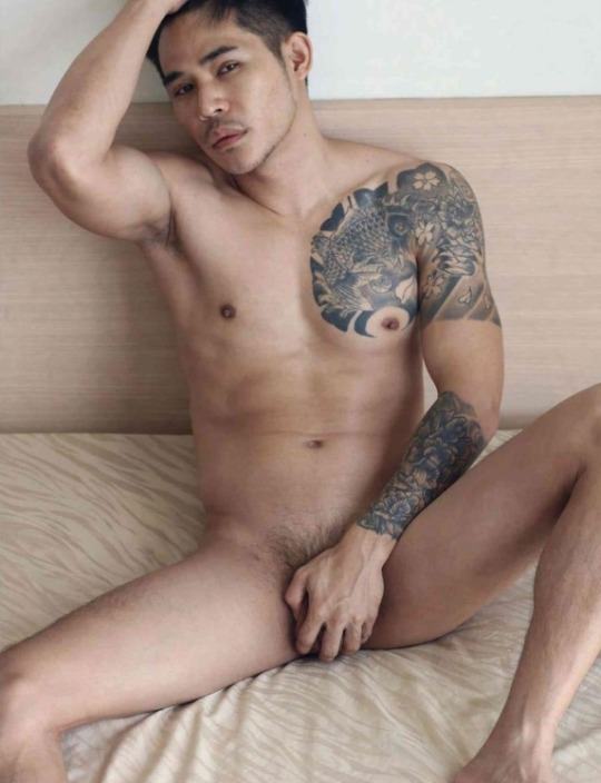 ถอดโชว์เรือนร่าง 2135