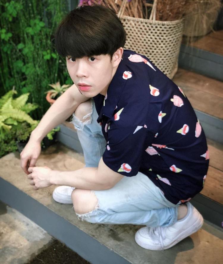 กรุบกริบ ครองโลก(&hearts;&epsilon; &hearts; )♡ 100