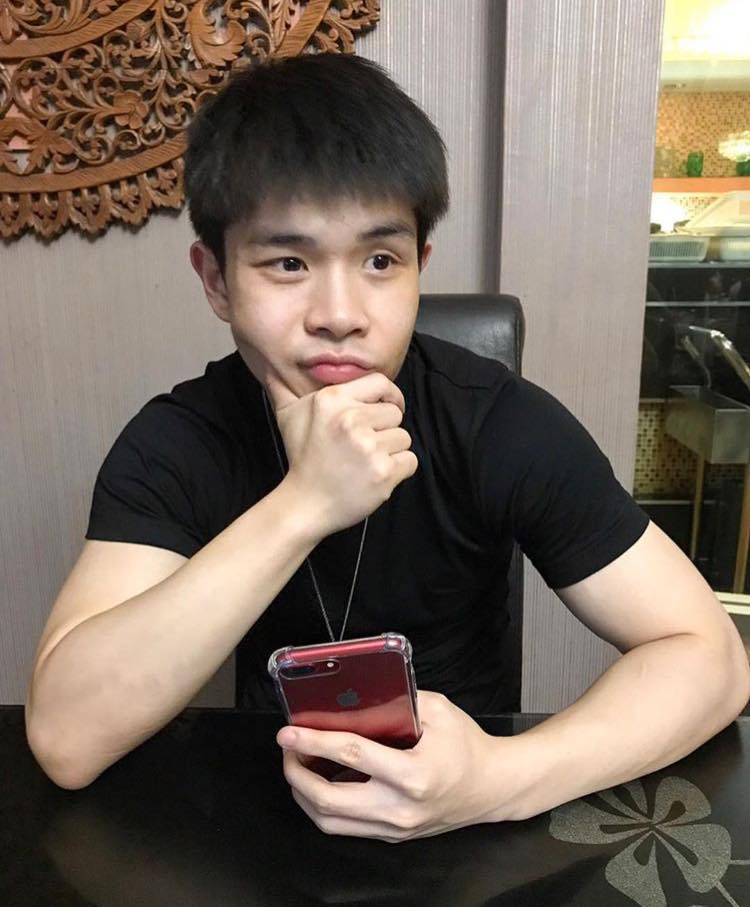 กรุบกริบ ครองโลก(&hearts;&epsilon; &hearts; )♡ 100