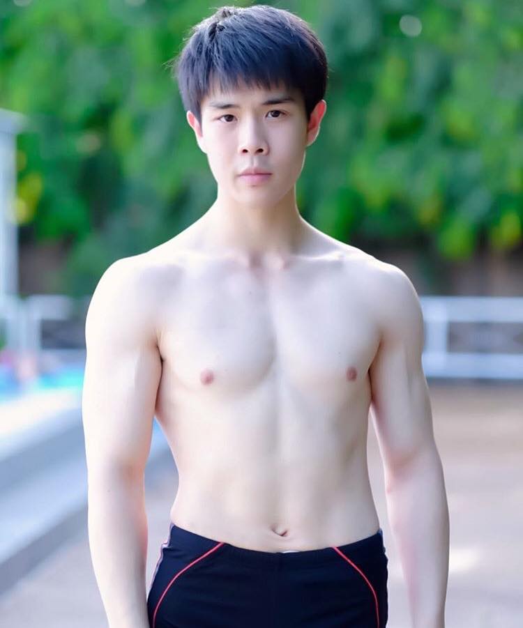 กรุบกริบ ครองโลก(&hearts;&epsilon; &hearts; )♡ 100