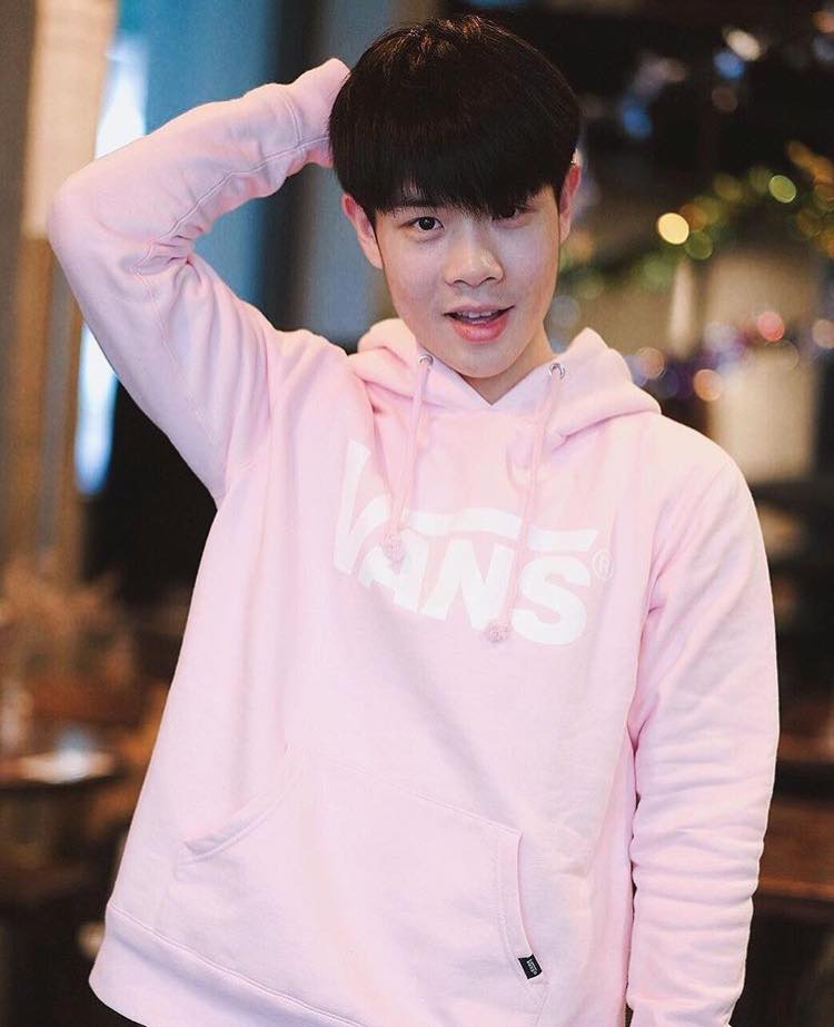กรุบกริบ ครองโลก(&hearts;&epsilon; &hearts; )♡ 100