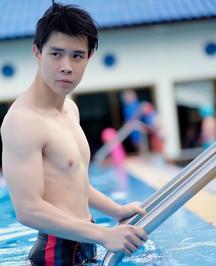 กรุบกริบ ครองโลก(&hearts;&epsilon; &hearts; )♡ 100