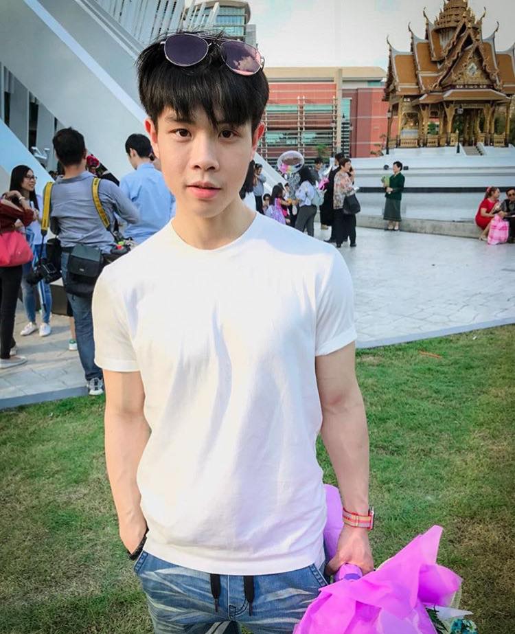กรุบกริบ ครองโลก(&hearts;&epsilon; &hearts; )♡ 100