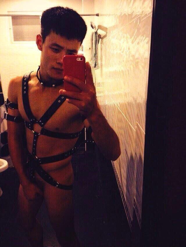 hot male 524 (18+)