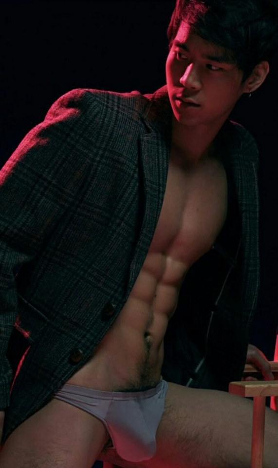 hot male 525 (18+)