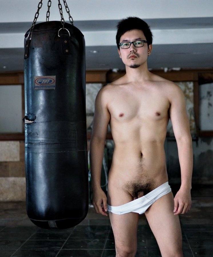hot male 525 (18+)
