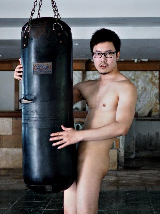 hot male 525 (18+)
