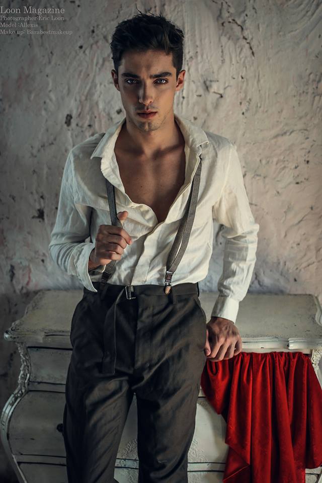 หนุ่มหล่อขึ้นปก 40