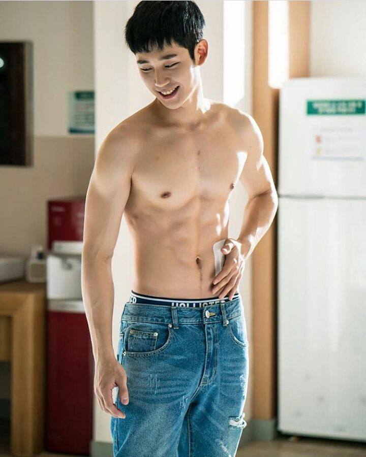 JUNG HAE IN