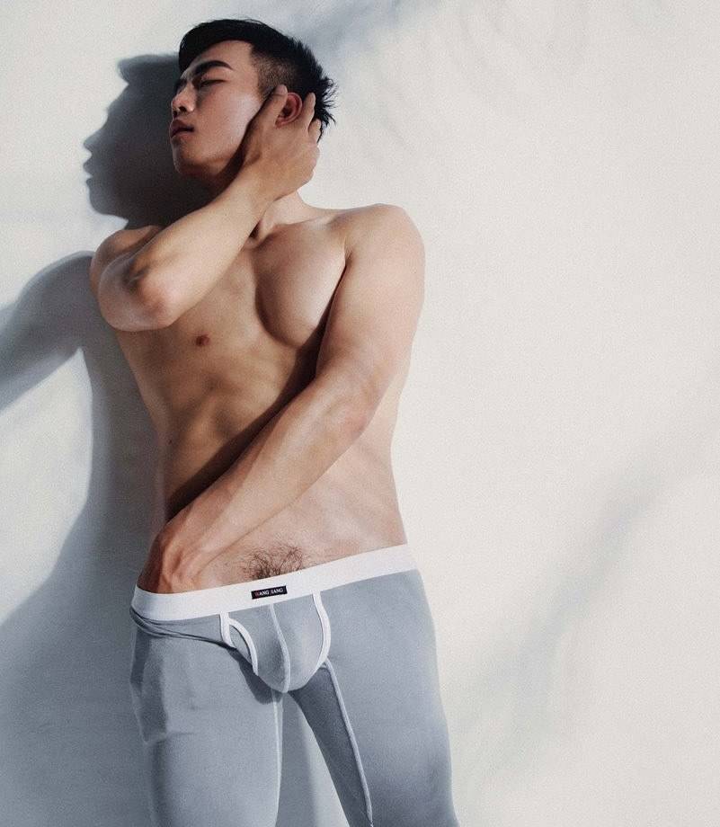 Hot guy in underwear 327