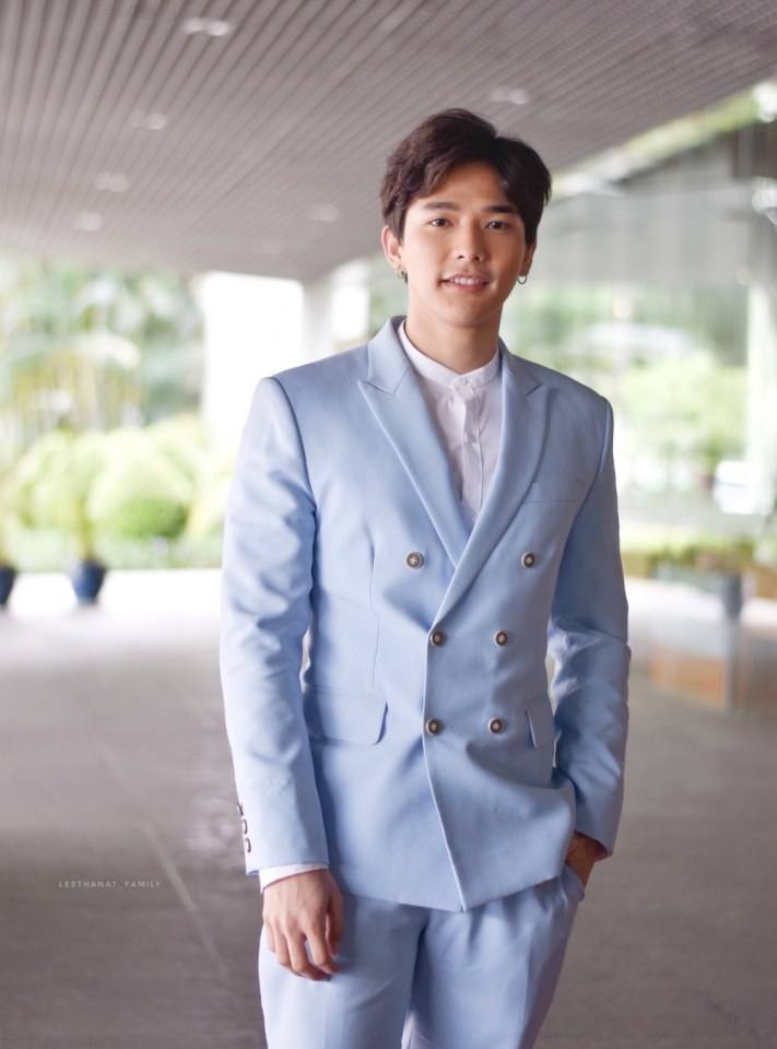 ฐานัฐพ์ โล่ห์คุณสมบัติ (ลี)