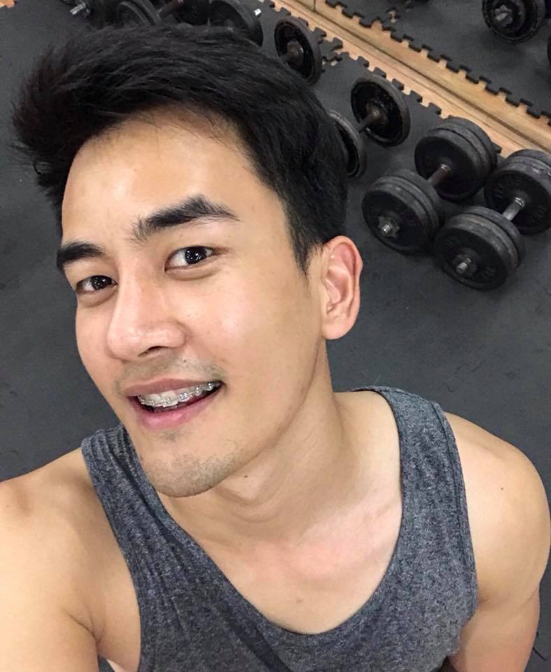 หล่อมาก แต่ละภาพของ นัท ณัฐพงศ์