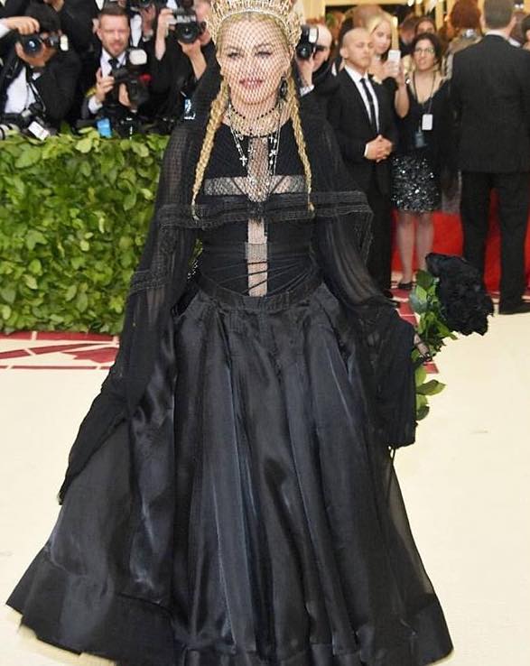 ชุดสวยงาน Met gala2018 (1)
