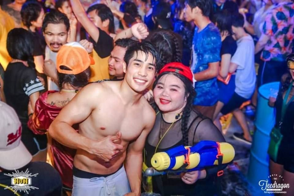 แพ้รอยยิ้มกล้ามพี่ปูอ่าาา