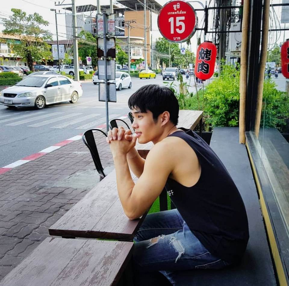 แพ้รอยยิ้มกล้ามพี่ปูอ่าาา