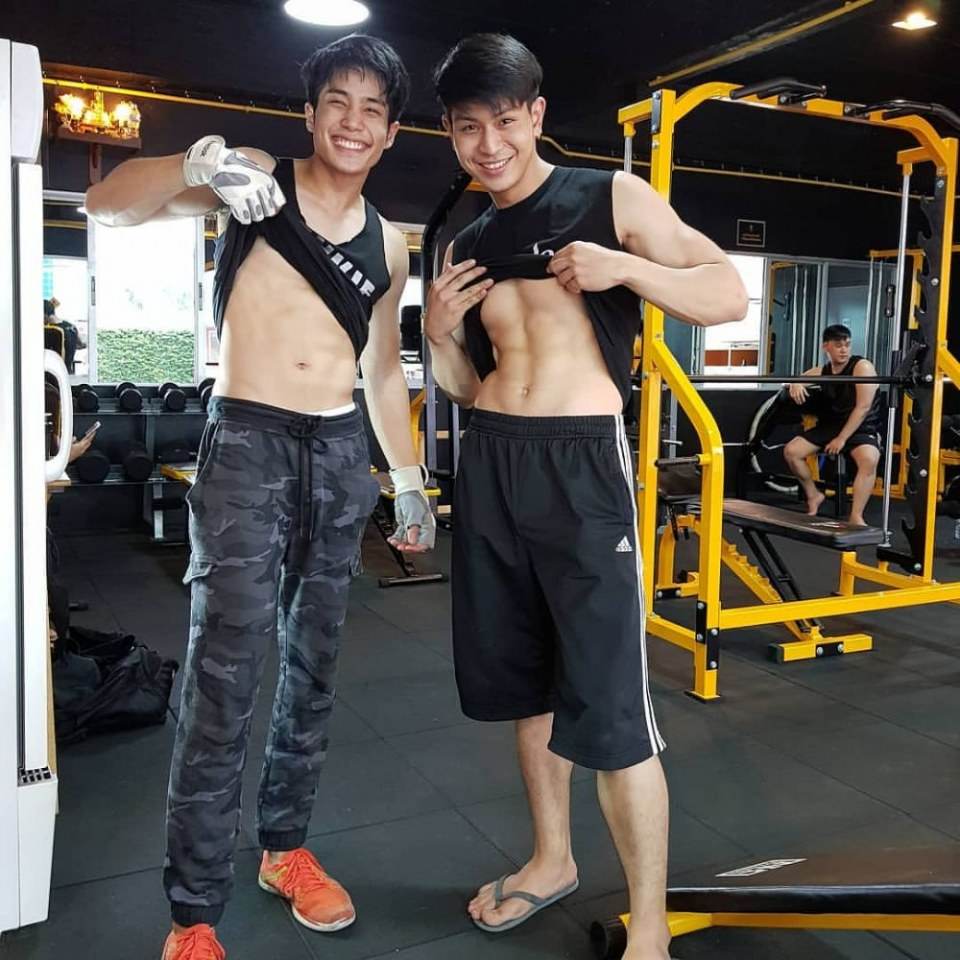 แพ้รอยยิ้มกล้ามพี่ปูอ่าาา