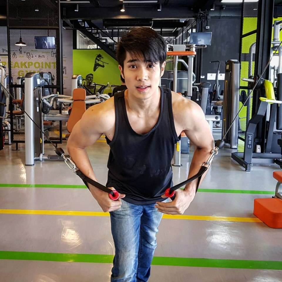 แพ้รอยยิ้มกล้ามพี่ปูอ่าาา