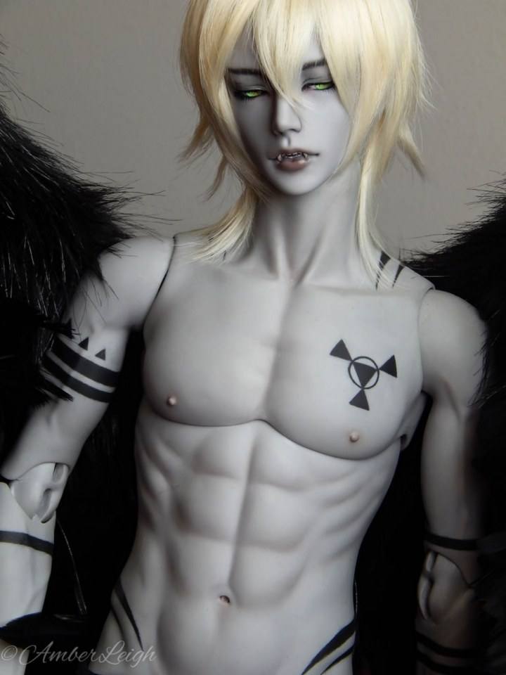 ตุ๊กตาอะไร ตัวละ 20000 ++ o..0''