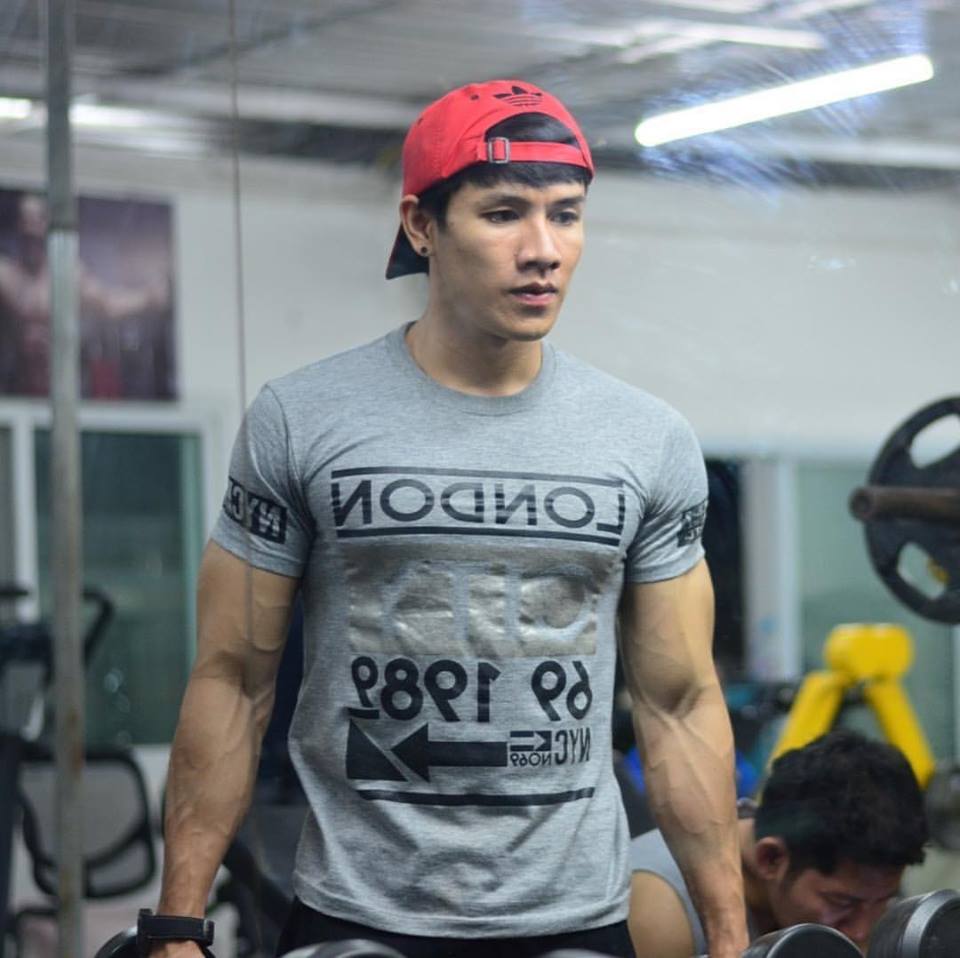 ถอดโชว์เรือนร่าง 2153