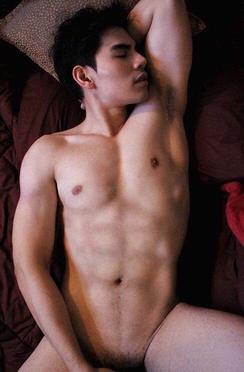 hot male 533 (18+)