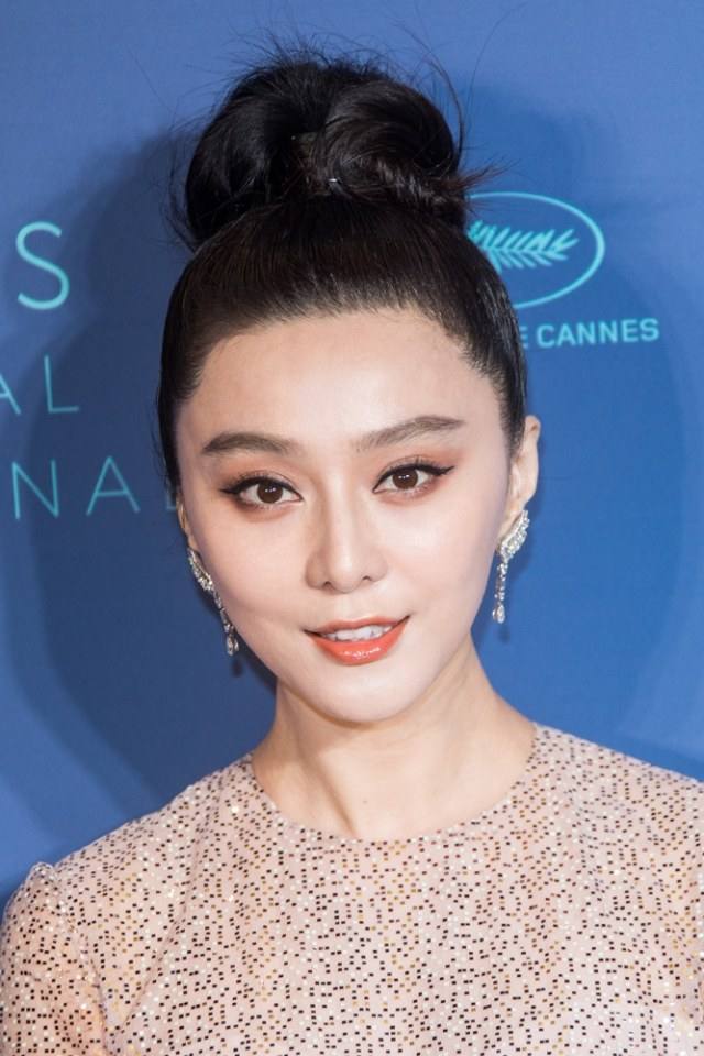 Fan Bingbing สวย แพง เบาๆ จิกกล้องแตก @งานกาล่าดินเนอร์ ณ เมืองคานส์ 2018