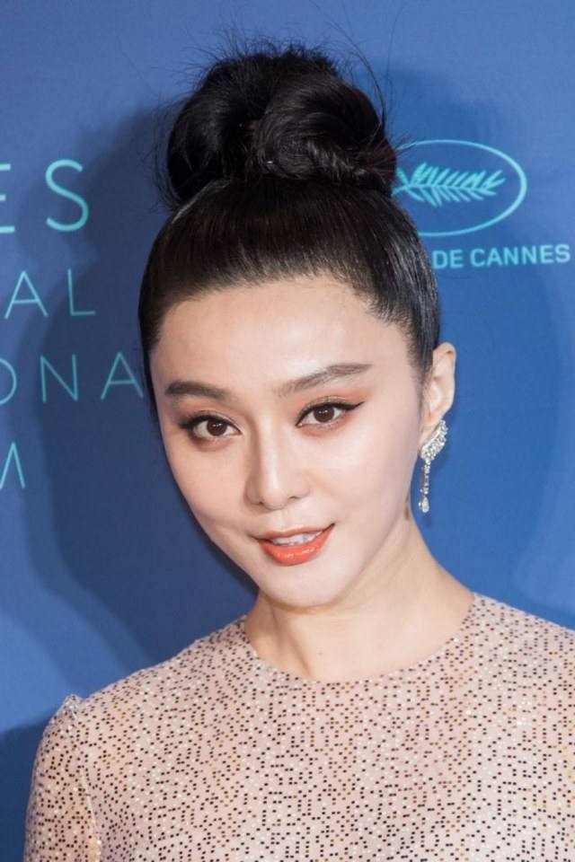 Fan Bingbing สวย แพง เบาๆ จิกกล้องแตก @งานกาล่าดินเนอร์ ณ เมืองคานส์ 2018