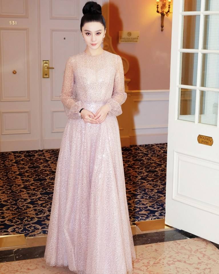 Fan Bingbing สวย แพง เบาๆ จิกกล้องแตก @งานกาล่าดินเนอร์ ณ เมืองคานส์ 2018