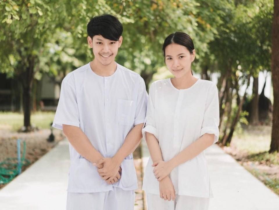 โบวี่-โอม