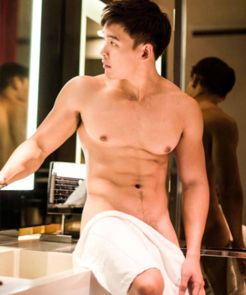hot male 538 (18+)