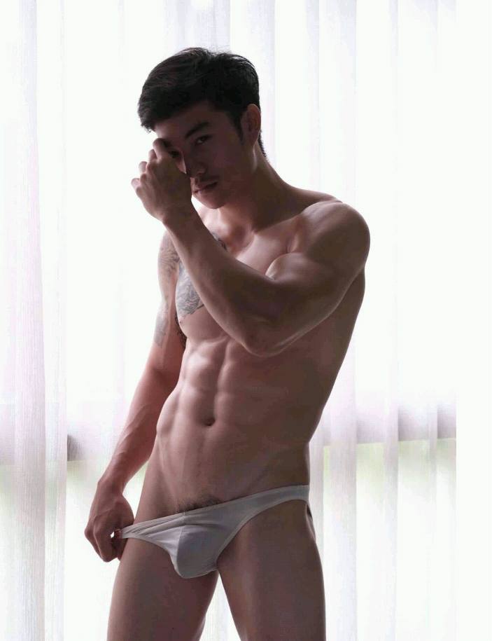 hot male 539 (18+)