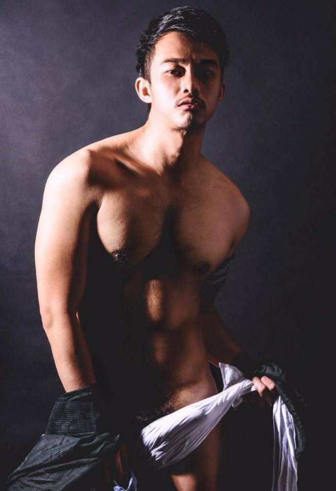 hot male 539 (18+)
