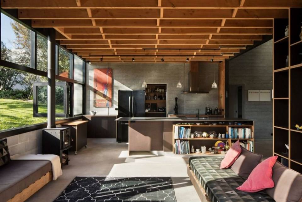 Anzac Bay House by Vaughn Mcquarrie Architects