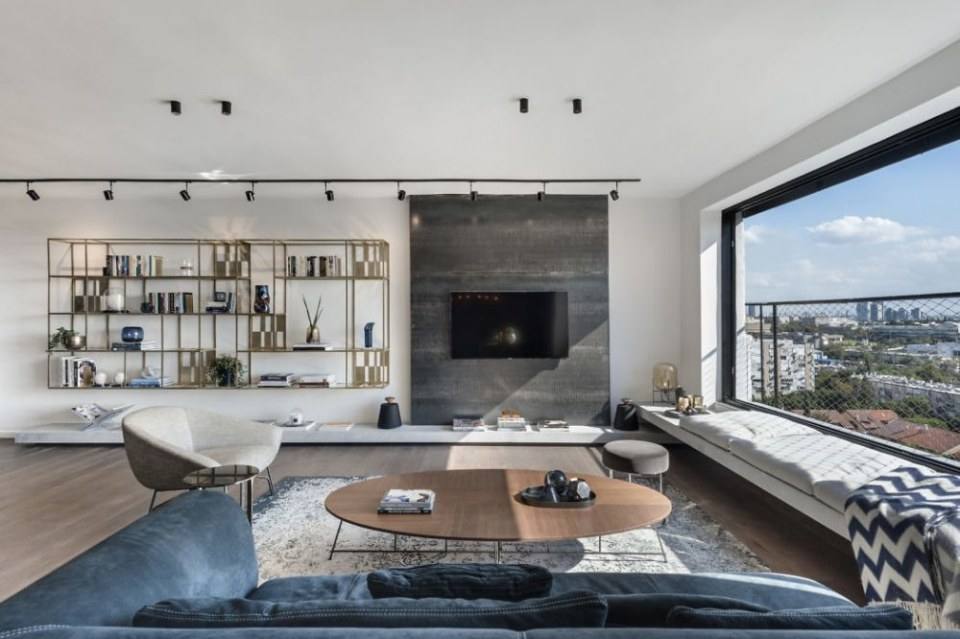 Apartment in Tel Aviv by Aviram Kushmirski