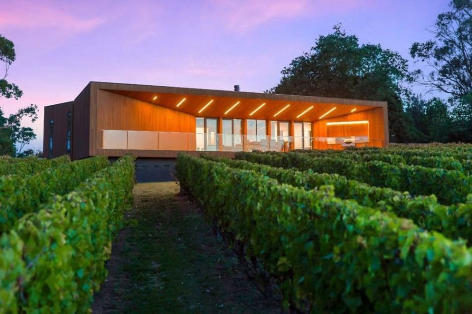 Red Hill Residence by Finnis Architects