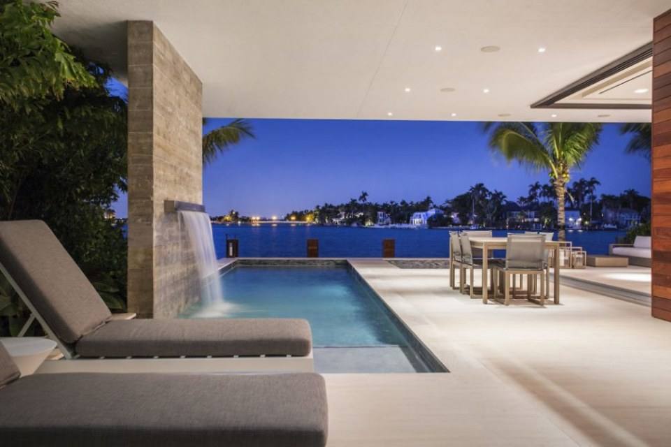 Miami Beach Island Home by Choeff Levy Fischman