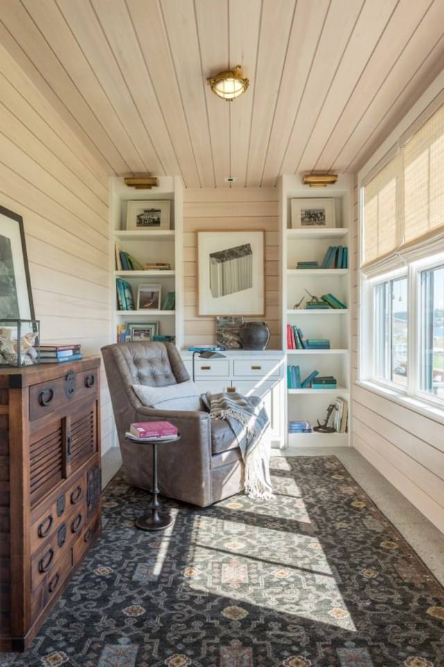 Whidbey Island Home by Hoedemaker Pfeiffer