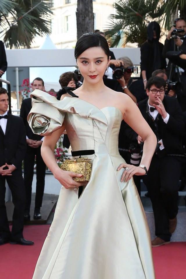 Fan Bingbing ราชินีกุหลาบมาแล้ว!!! สวย เป๊ะ ปัง สุดๆ  Day2 @Cannes Film Festival 2018