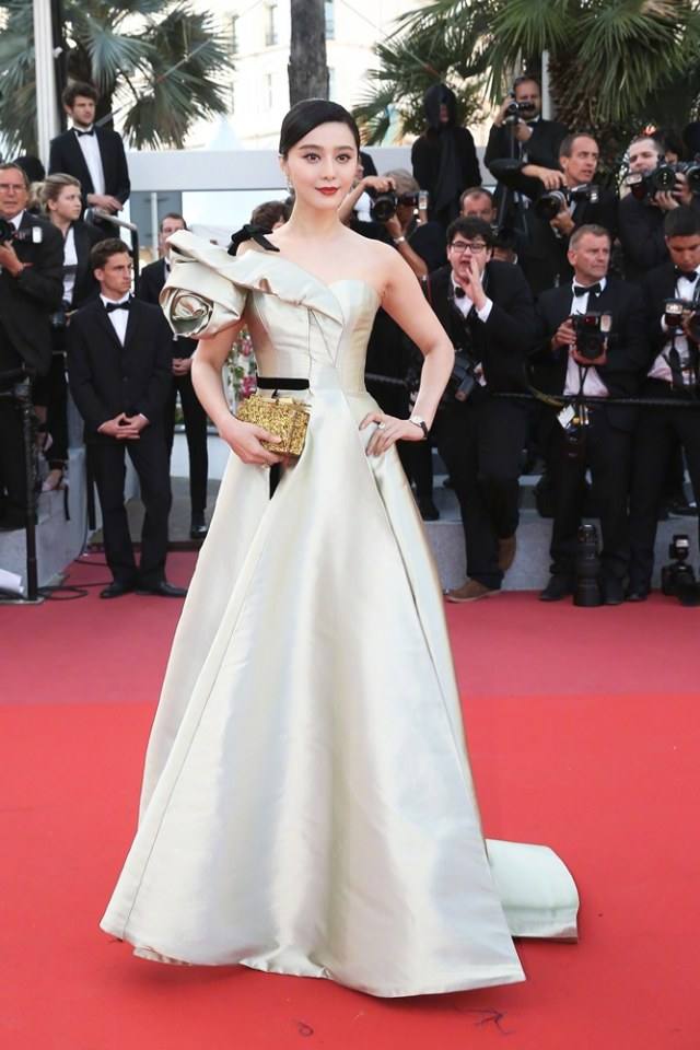 Fan Bingbing ราชินีกุหลาบมาแล้ว!!! สวย เป๊ะ ปัง สุดๆ  Day2 @Cannes Film Festival 2018