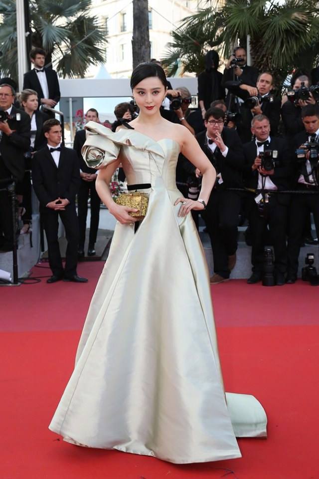 Fan Bingbing ราชินีกุหลาบมาแล้ว!!! สวย เป๊ะ ปัง สุดๆ  Day2 @Cannes Film Festival 2018