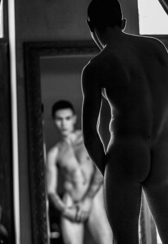 hot male 542 (18+)