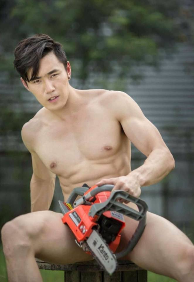 hot male 542 (18+)