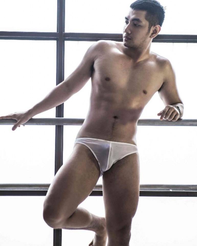 hot male 542 (18+)