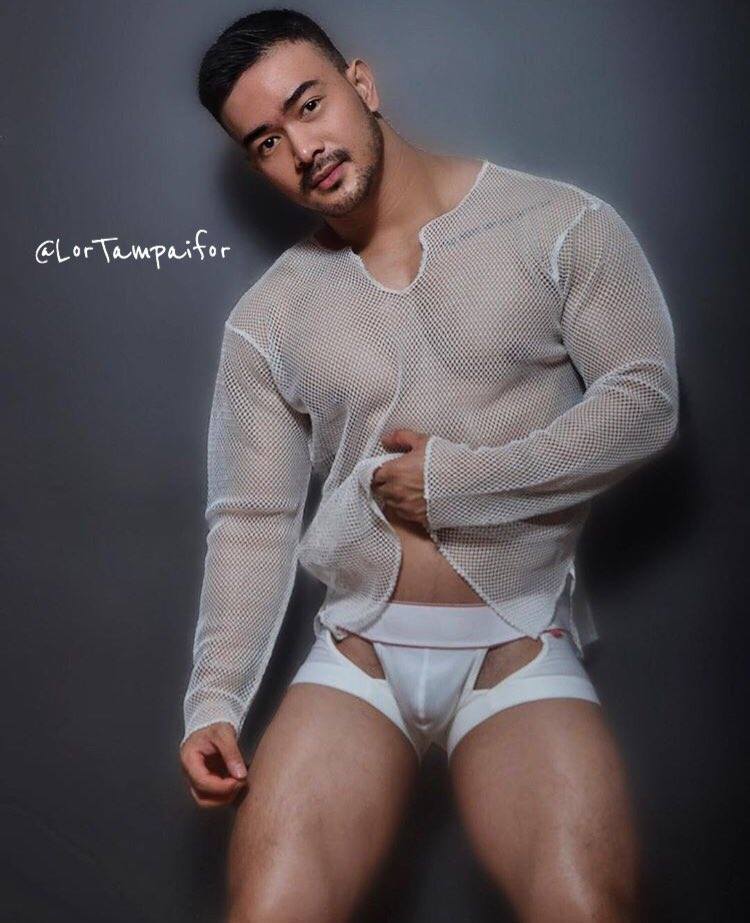 hot male 545 (18+)