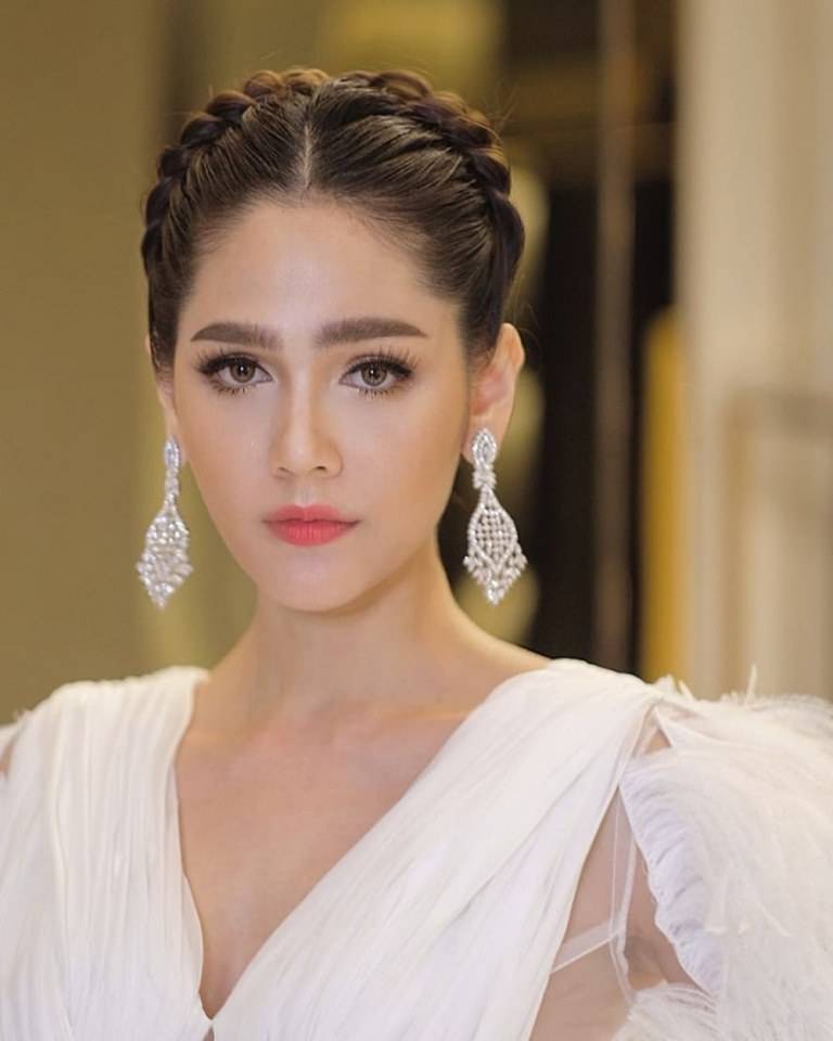 ชมพู่​ อา​รย​า​ เรื่อง​ ทรายสีเพลิง​