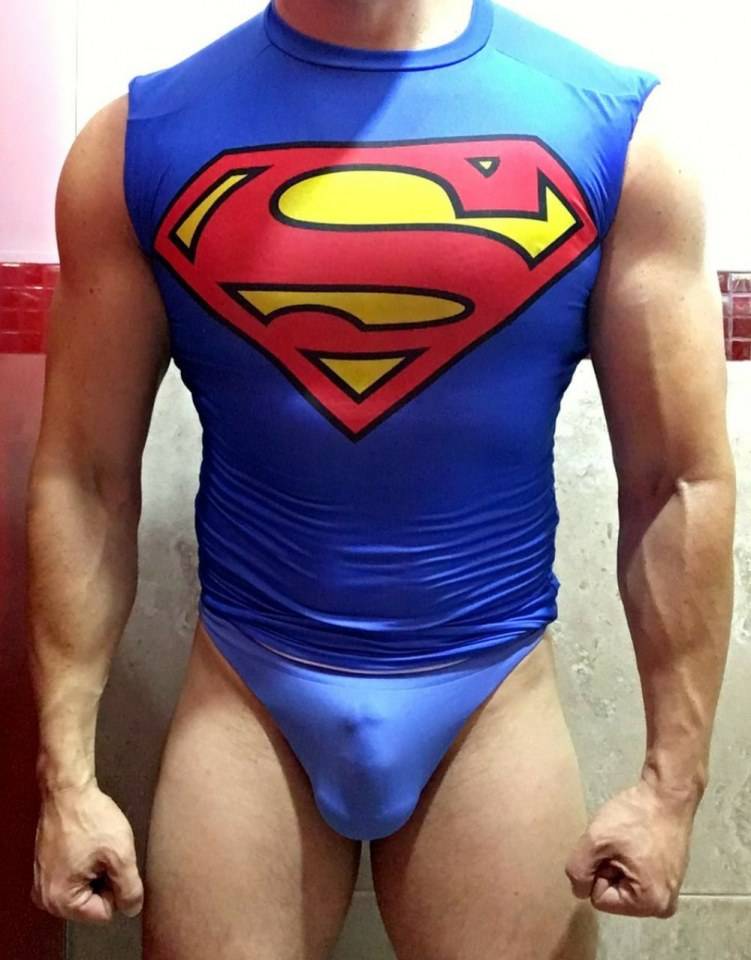 hot male 546 (18+)