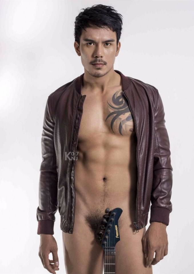 hot male 549 (18+)