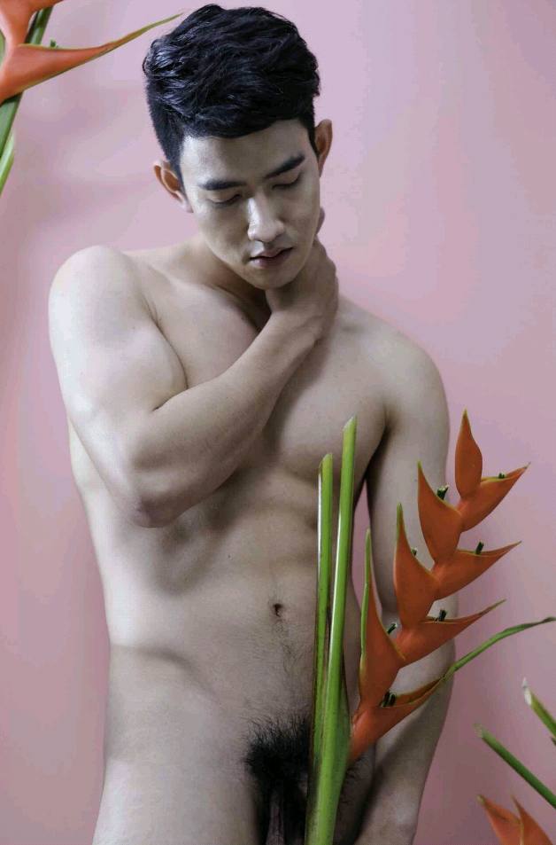 hot male 549 (18+)