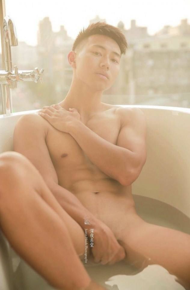 hot male 549 (18+)