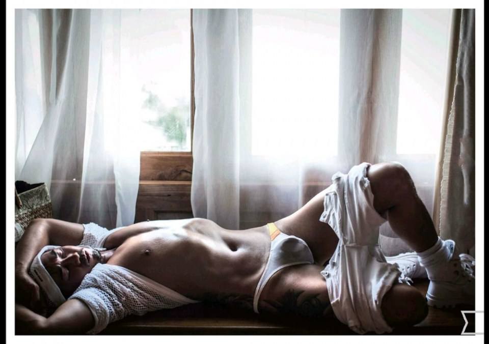hot male 549 (18+)
